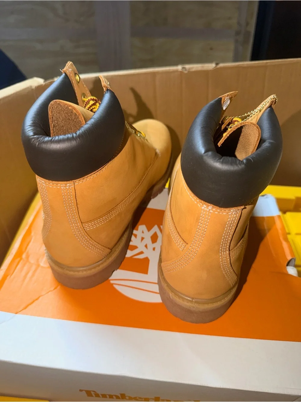 Timberland Premium 6-Inch Waterproof Boots Wheat Nubuck Men’s Size 11